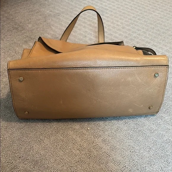 Kate Spade Saturday Tan Leather Large Satchel with Metal Hardware. EUC - Picture 4 of 12